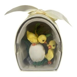 Vintage Classic Treasures Easter Egg With Baby Ducklings Figurine